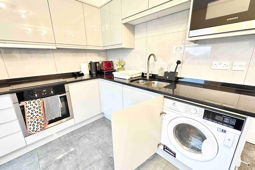Paradigm House, Delightful 2-Bedroom Flat 4, Оксфорд Екстериор снимка