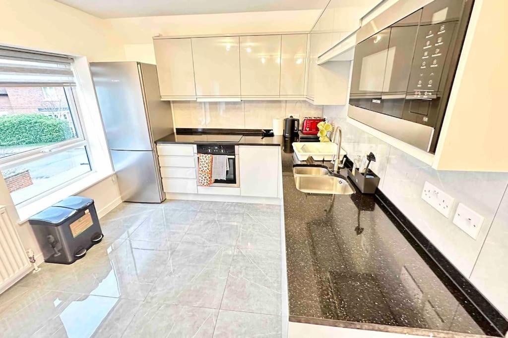 Paradigm House, Delightful 2-Bedroom Flat 4, Оксфорд Екстериор снимка